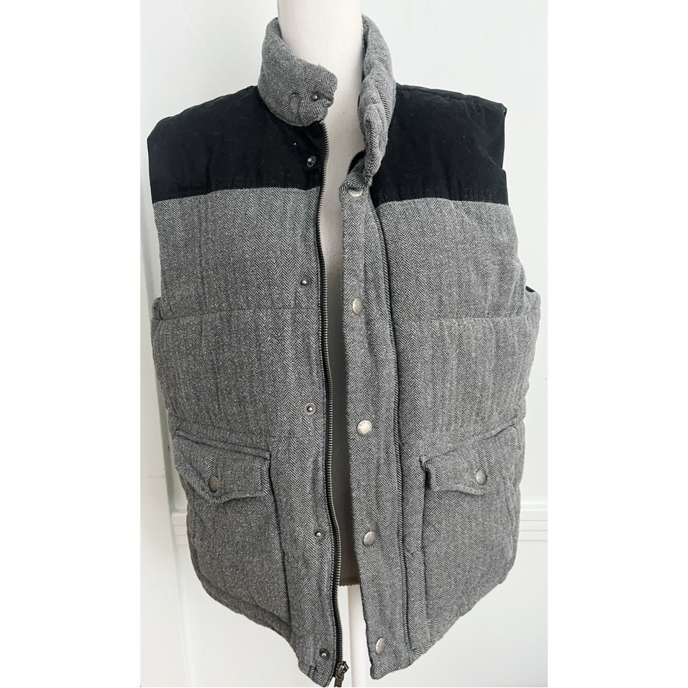 Gap • Black Grey Herringbone Puffer Vest